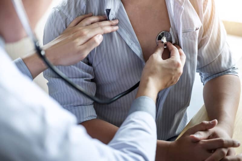 Man having his heart rate checked by a cardiologist in Show Low, AZ